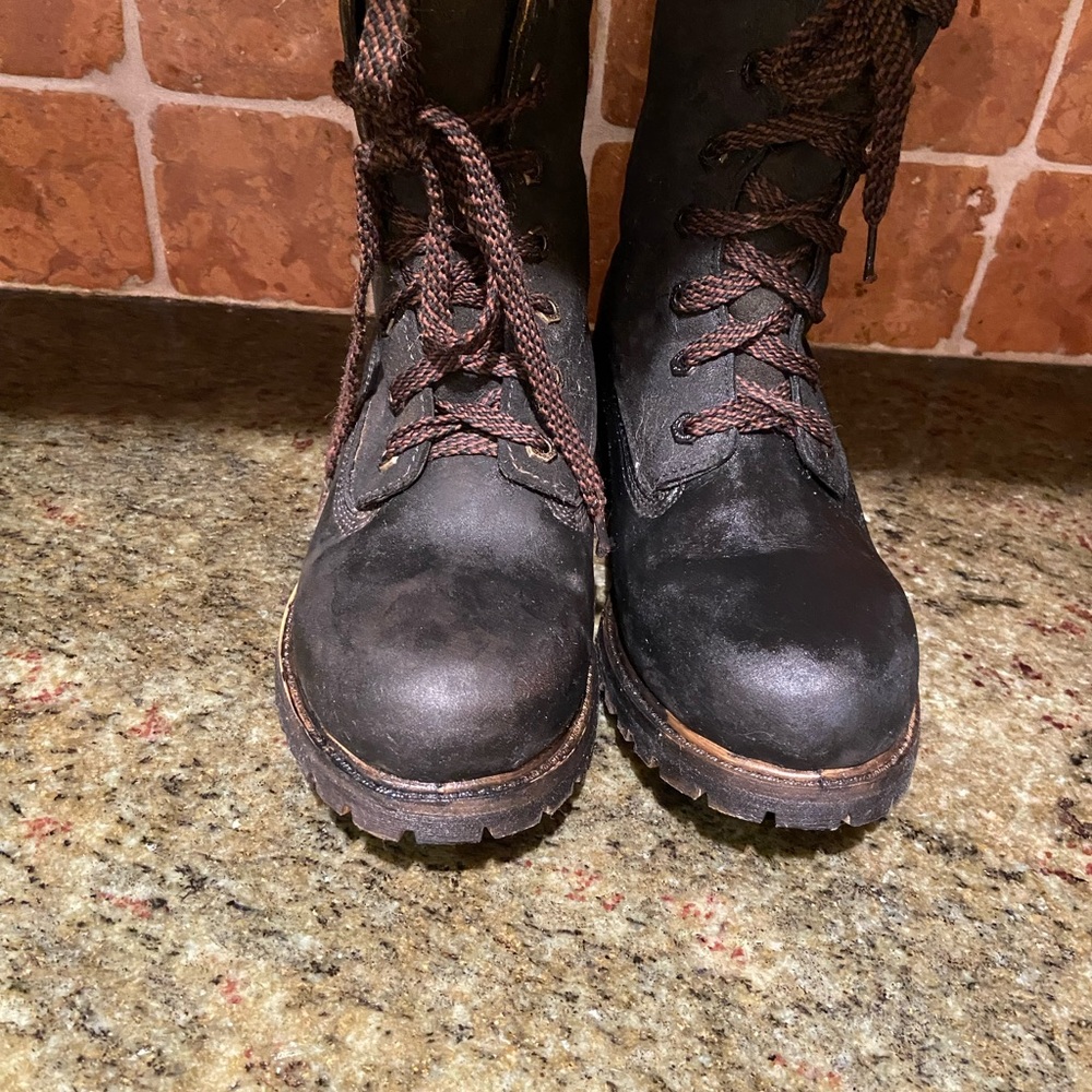 Timberland black “Sherpa” lined lug sole lace boots